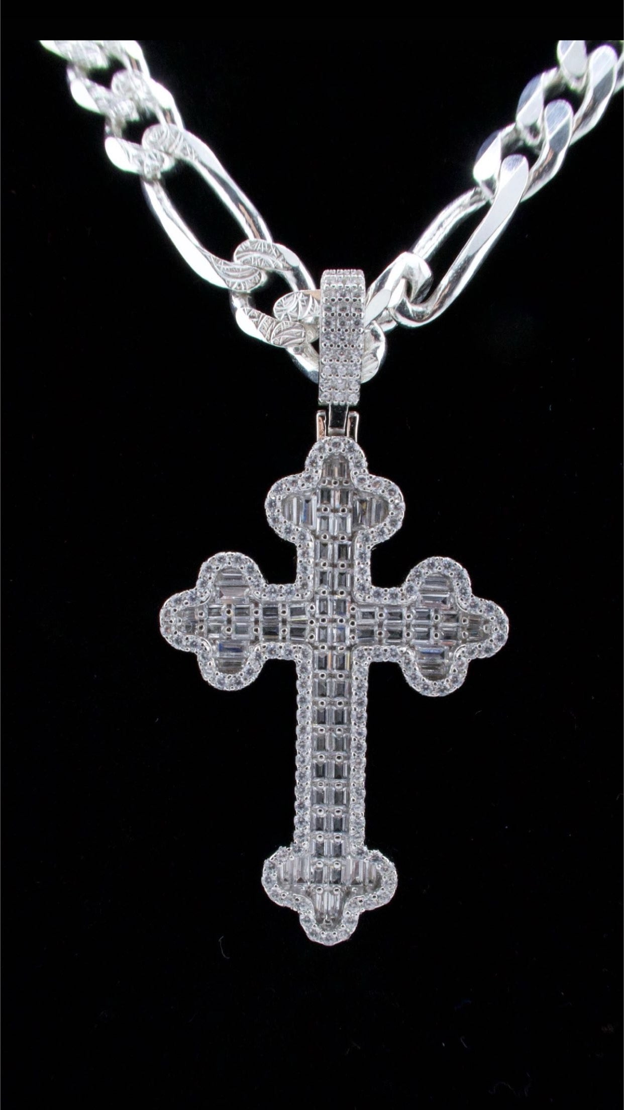 Zirconia stones cross pendant