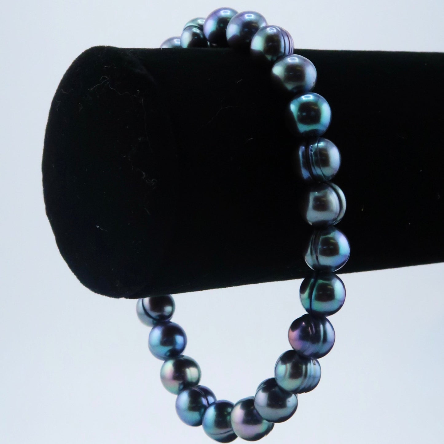 White & Freshwater Gray Pearl Bracelet